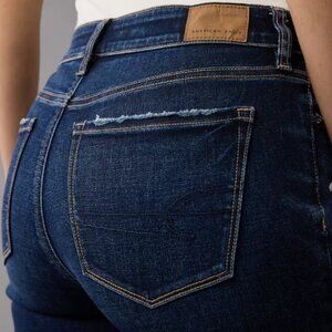 American Eagle Dark Wash High-Waisted Skinny Kick Jean 8 Xtra-Long